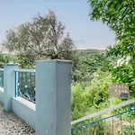 Stenies Little Nook Apartment Andros Town
