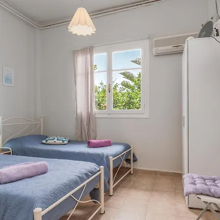 Stenies Little Nook *