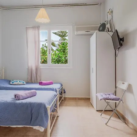 Stenies Little Nook Apartment *
